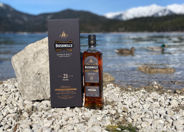 Bushmills 21 Years - Single Malt Irish Whiskey
